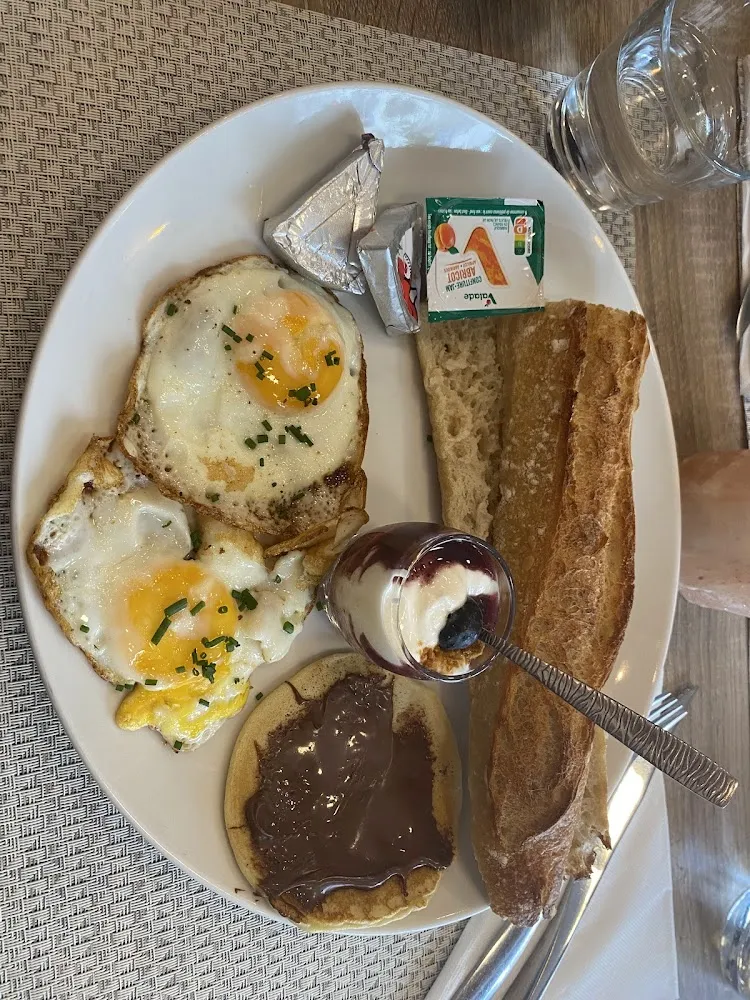 Œuf Au Plat Pain Pancake Chocolat Et Fromage